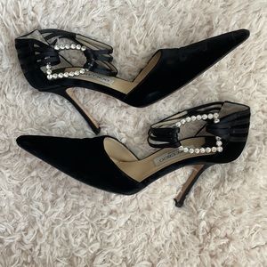 Jimmy Choo GiGi. Black Velvet 4” Heels with Large Rhinestone Detail. Size 8.5